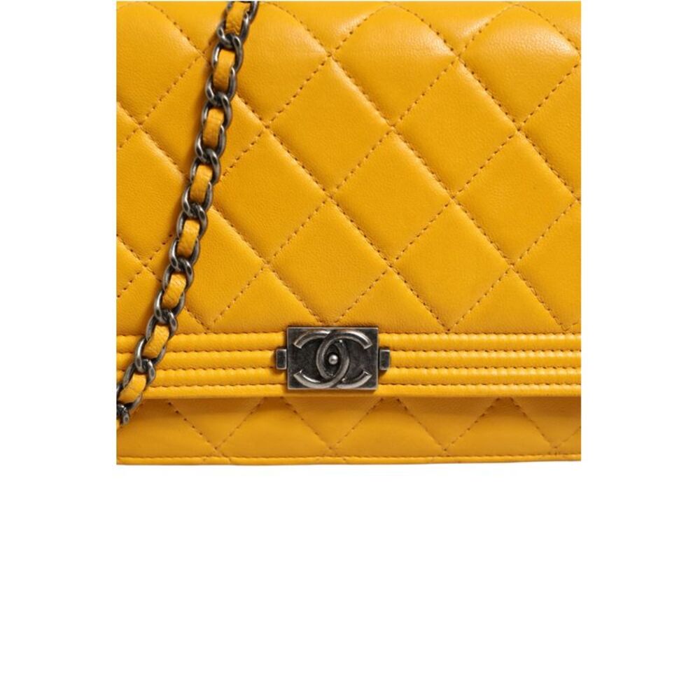 Chanel Yellow New Medium Boy Women's Bag - Picture 2 of 6